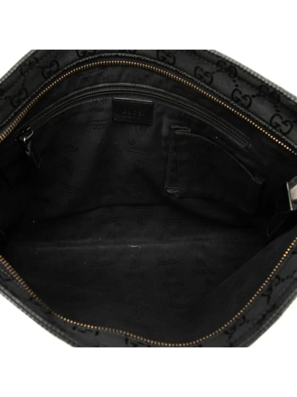 Gucci GG Supreme Crossbody Shoulder Bag Black Leather